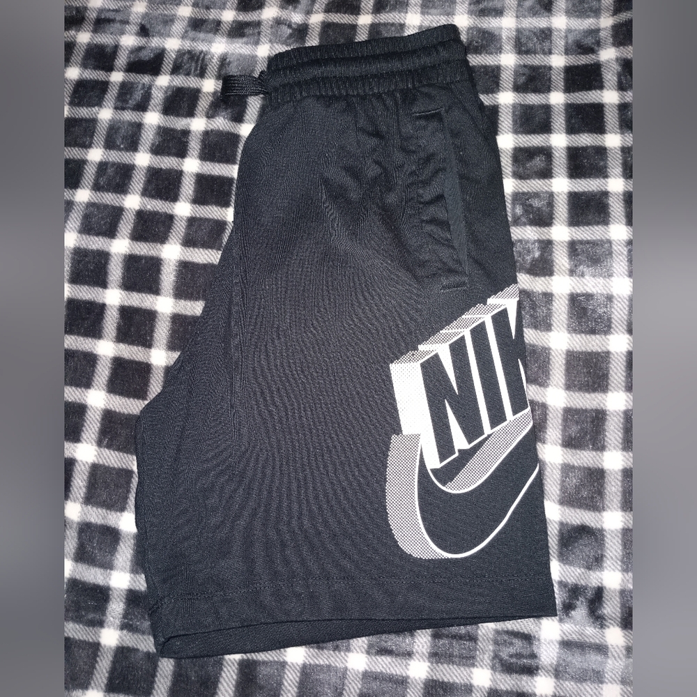 Boys Nike Sweat Shorts Size Large
